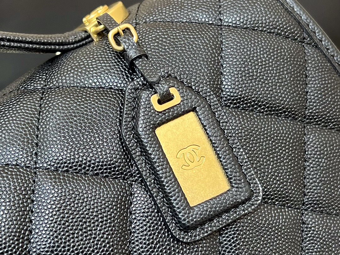 Chanel 22k Autumn and Winter Haute Couture Collection Chain Bag 3662