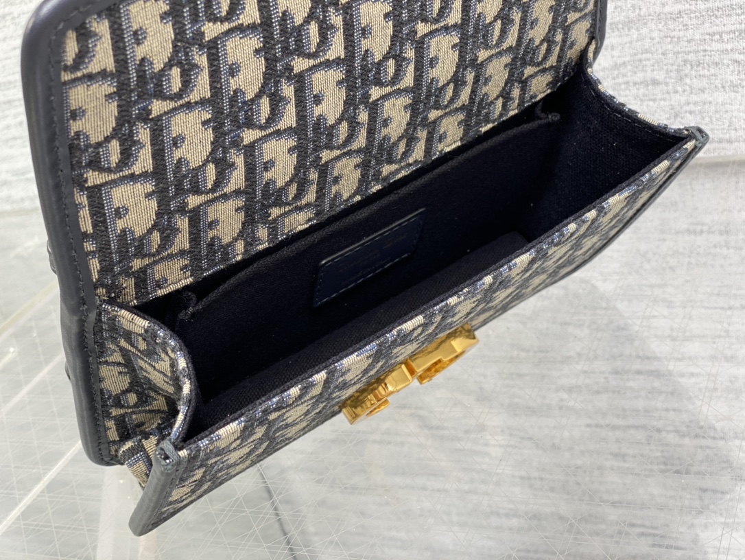 Dior Montaigne 30 Chain Bag