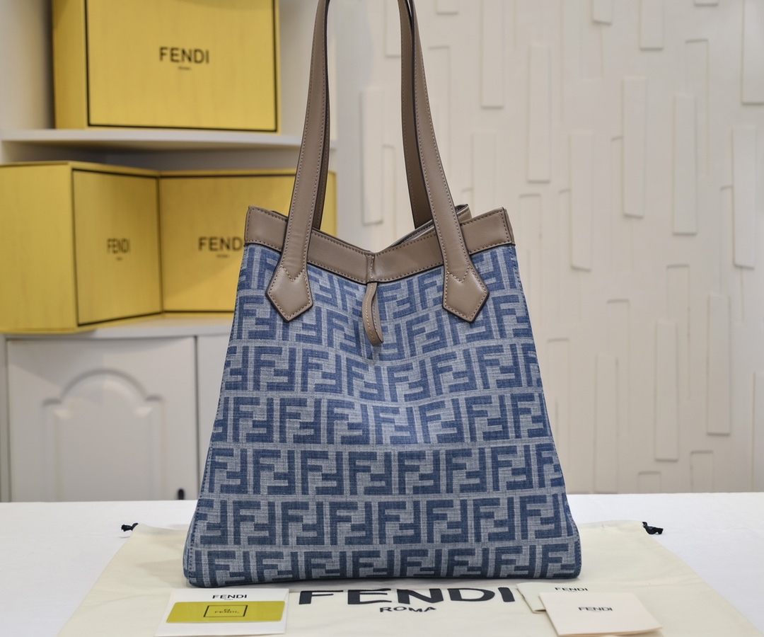 FENDI Origami Classic Old Flower Folding Bag 6655