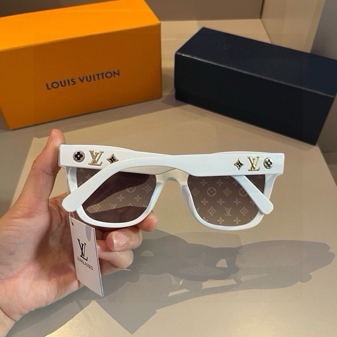 Louis Vuitton square-frame sunglasses