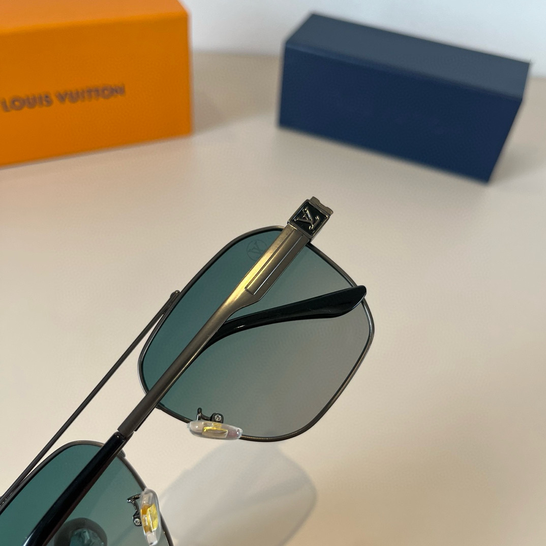 Louis Vuitton square-frame sunglasses