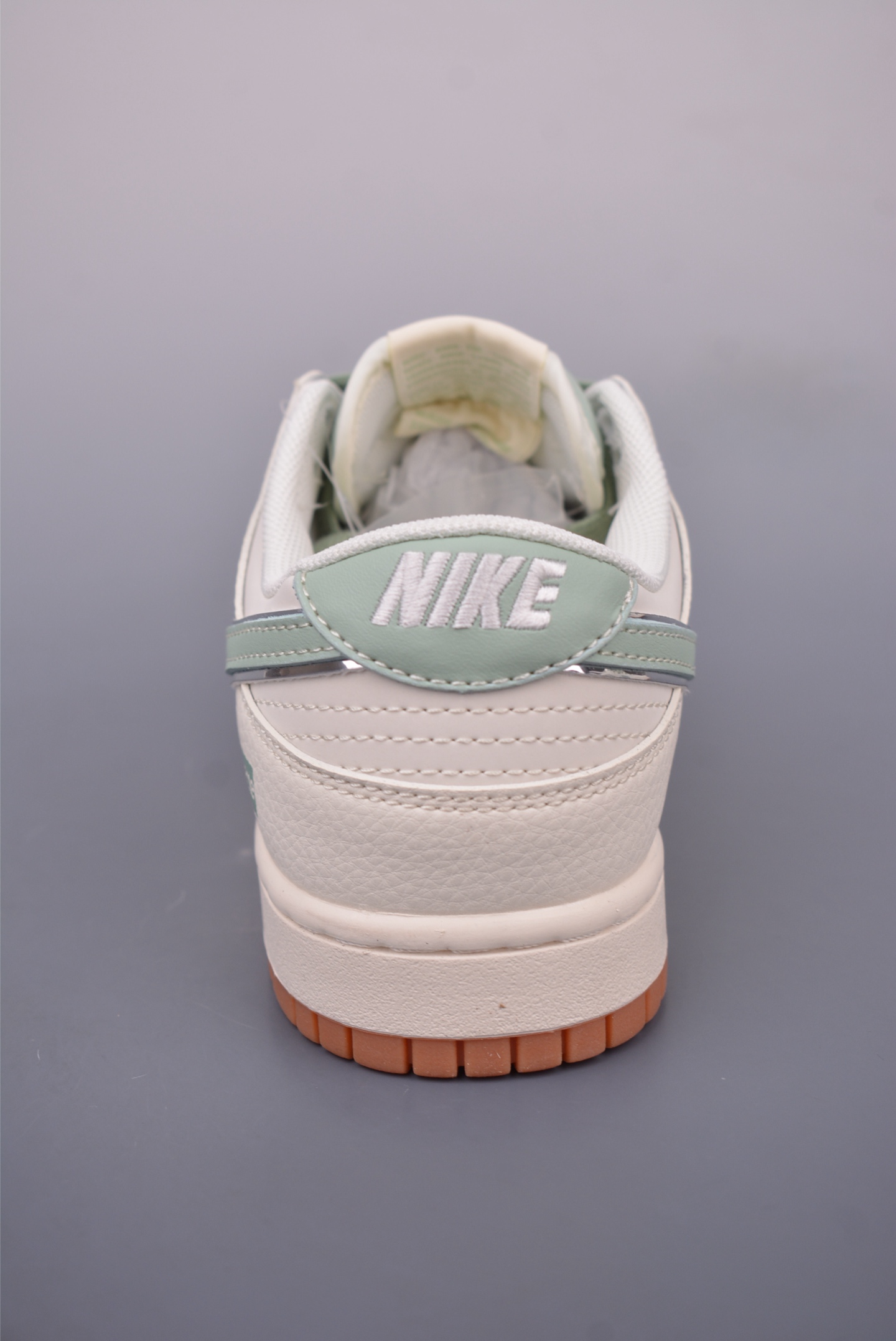 Supreme x Nike SB Dunk Low 