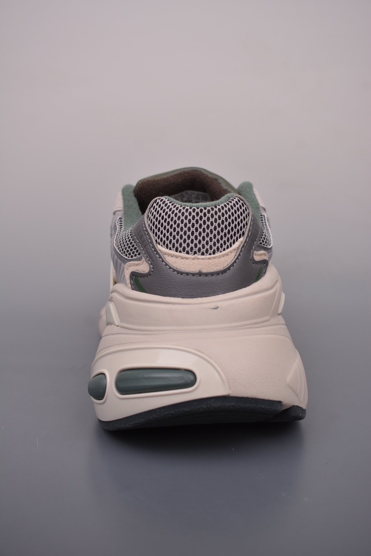 Adidas XLG Runner Deluxe Silver Gray Binding Rope Old Version IE3912