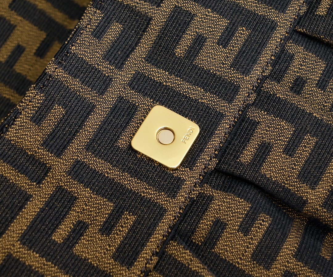 FENDI Large Old Fashioned Bag 8959