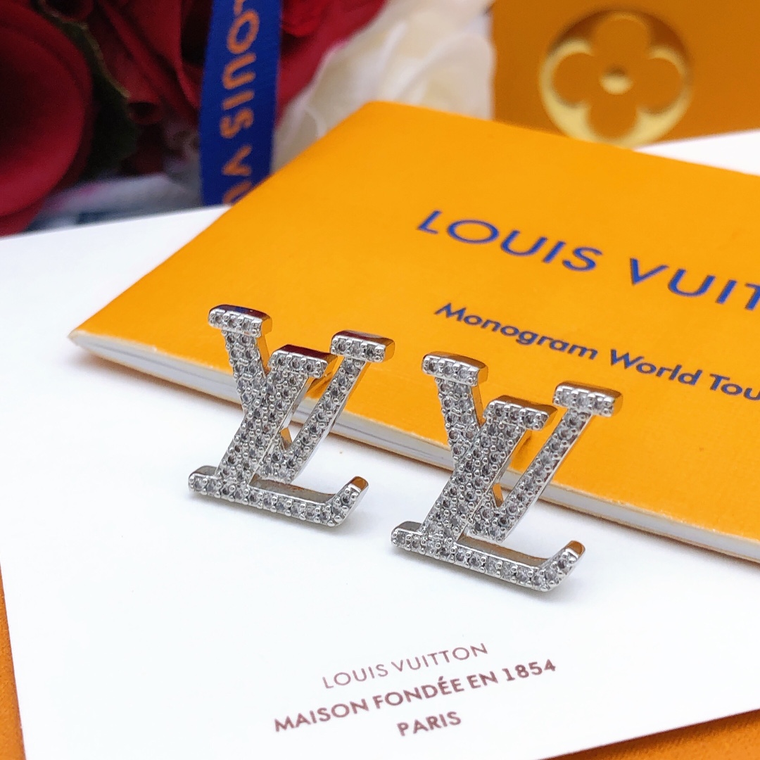 Louis Vuitton Letter Diamond Stud Earrings