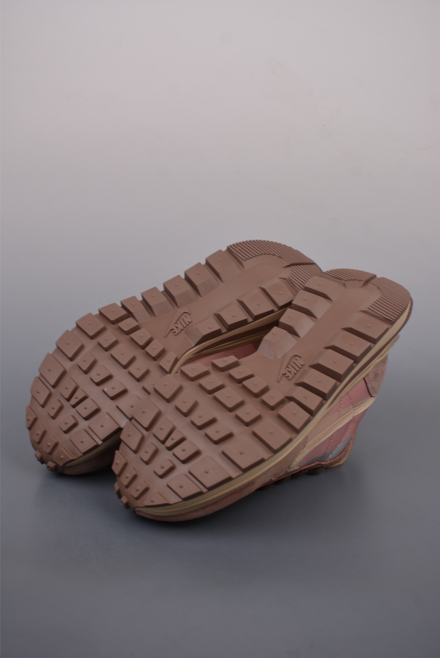 Sacai x Nike VaporWaffle 3.0 running shoes Pink and Brown Overlapping Double Hooks DD1875-301