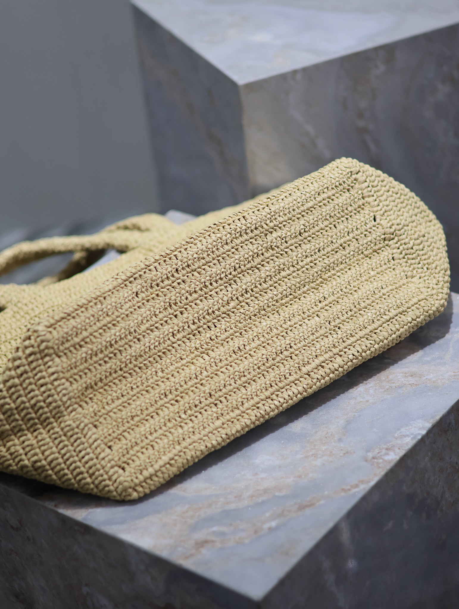 Yves Saint Laurent Woven Tote Bag 379269