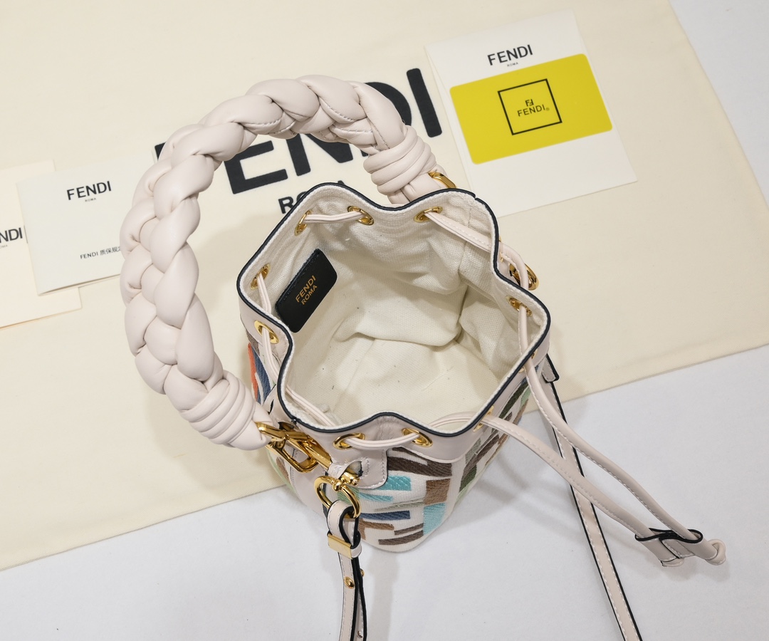 FENDI Braided Handle Bucket Bag 0189