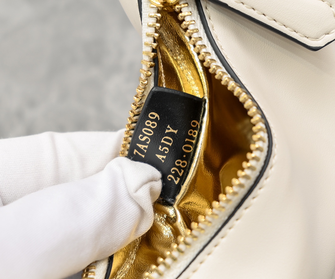 FENDI gray underarm mini bag 2186