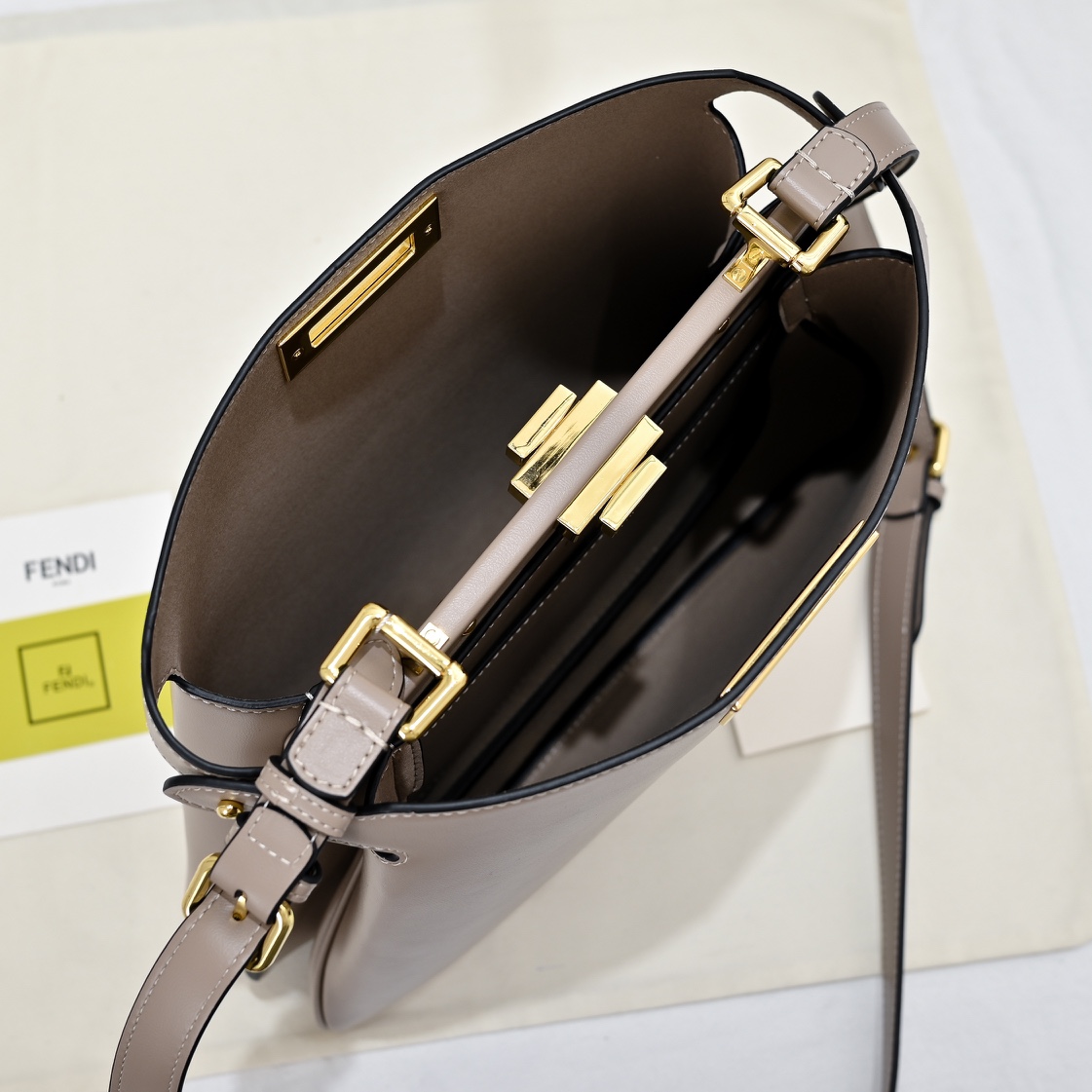 FENDI ekaboo Soft medium handbag 8801