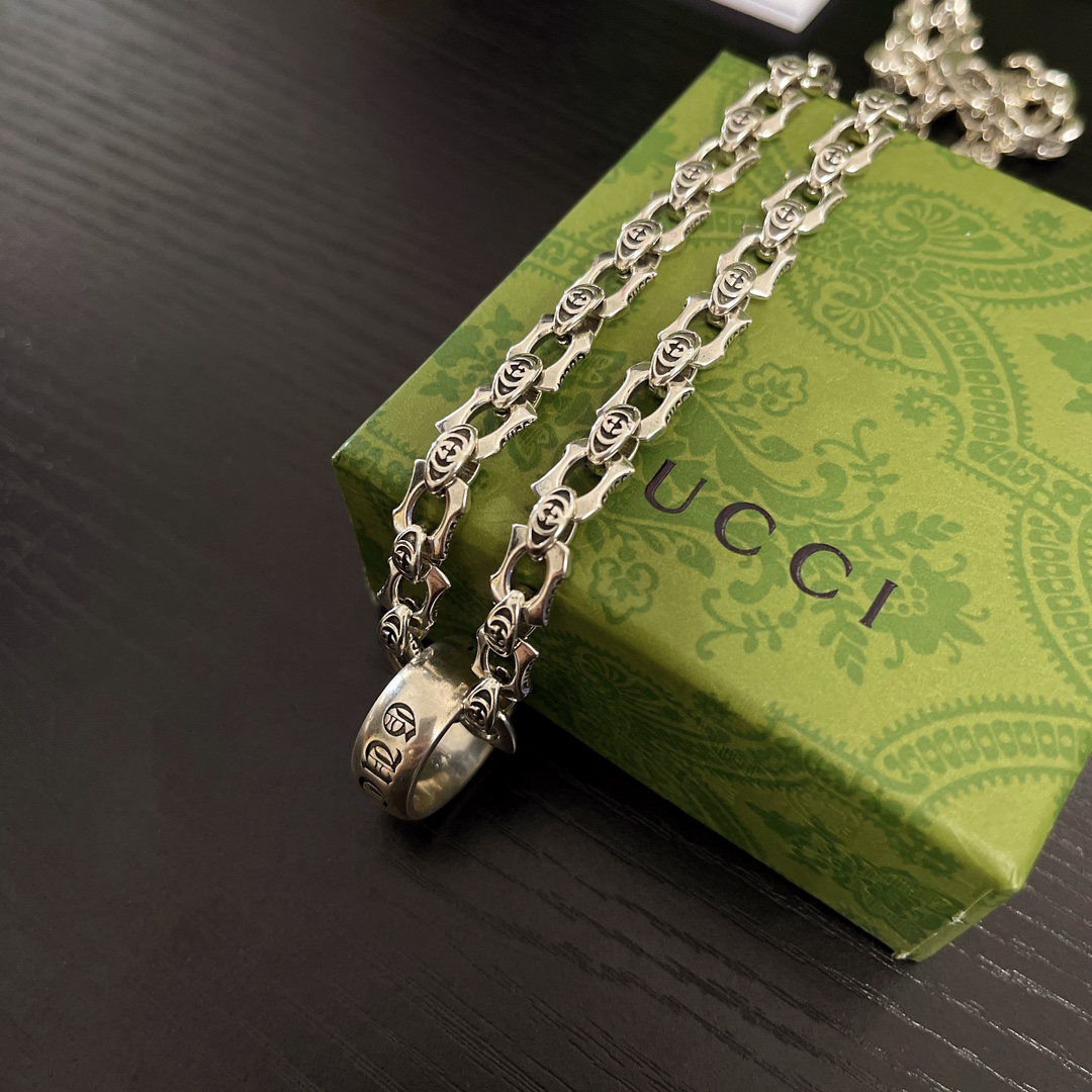 Gucci GG Ring Vintage Necklace