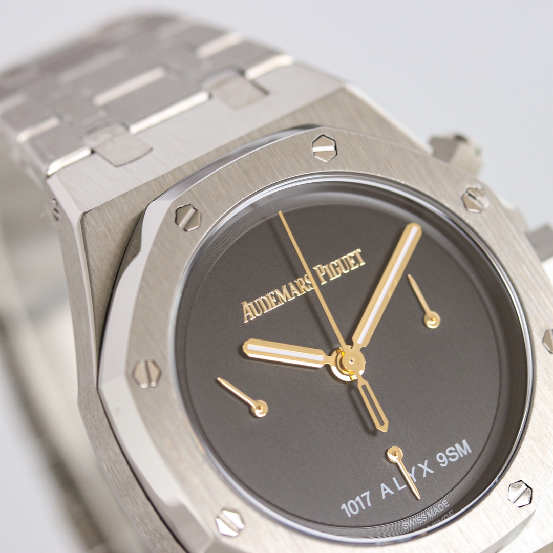 Audemars Piguet Royal Oak 26240BA.OO.1320BA.01