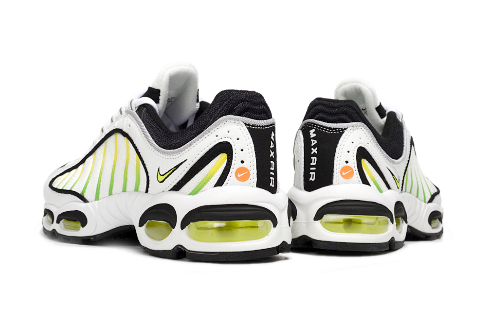 Air Max TailWind 4