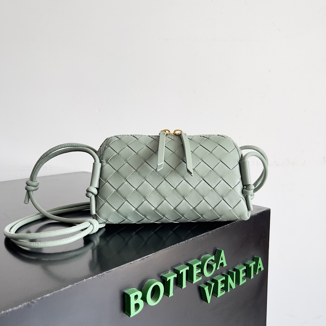 Bottega Veneta Concert Pouch Mini Bag 794258