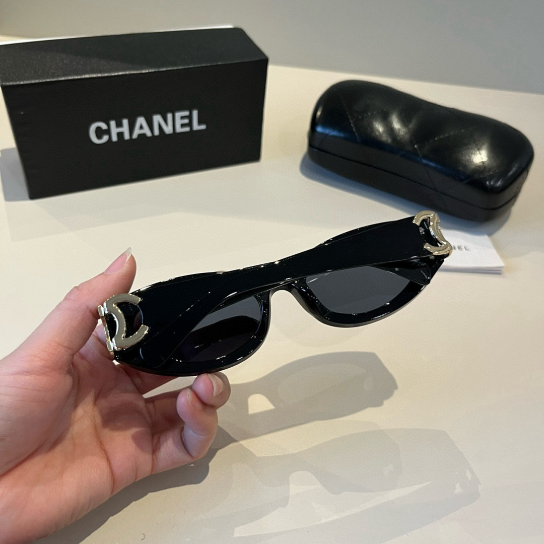 Chanel round frame sunglasses