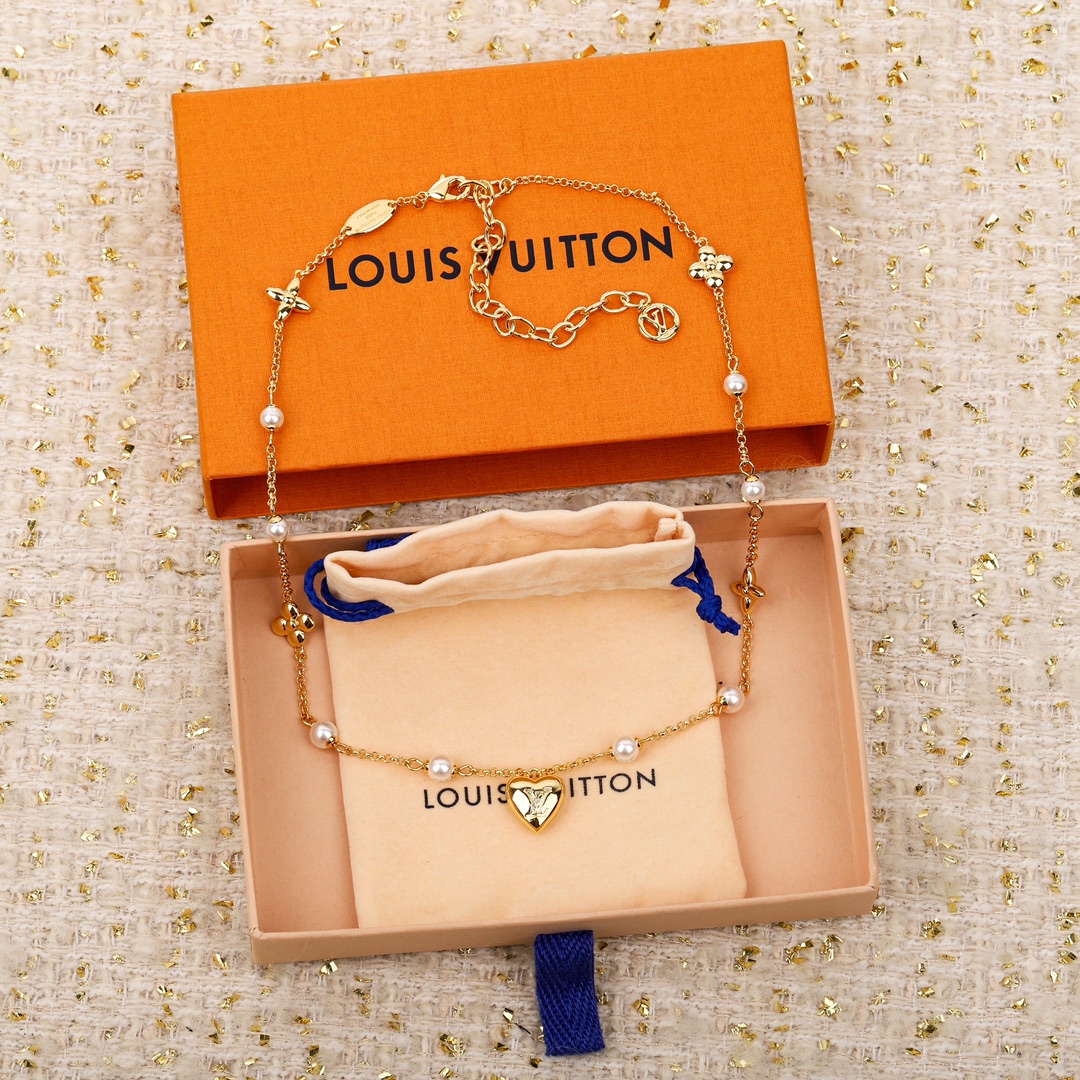 Louis Vuitton Heart Pearl Necklace