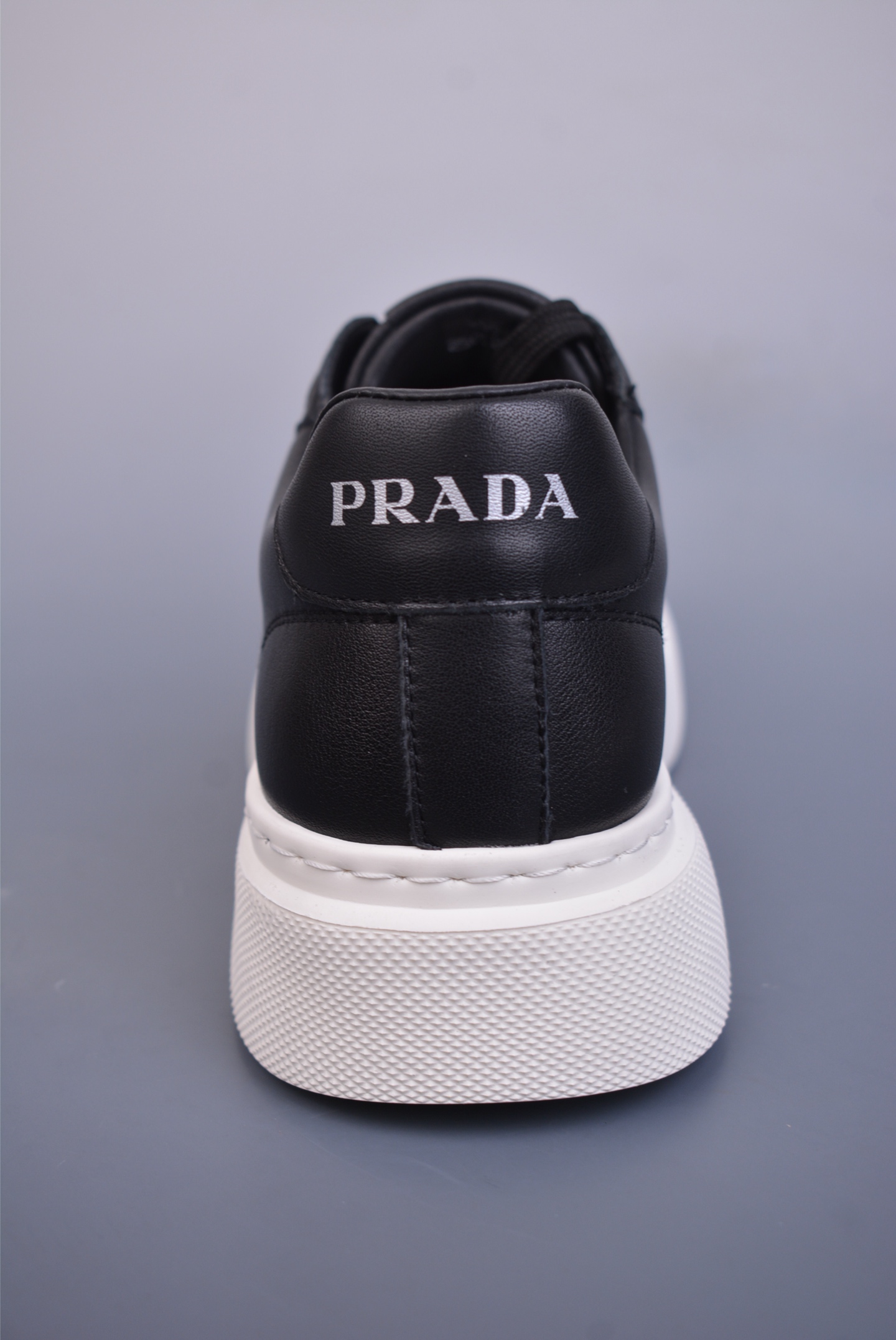 Prada PRAX 01 Triangle Logo Leather Sneakers Triangle Series Sports Shoes Black and White 3D968M
