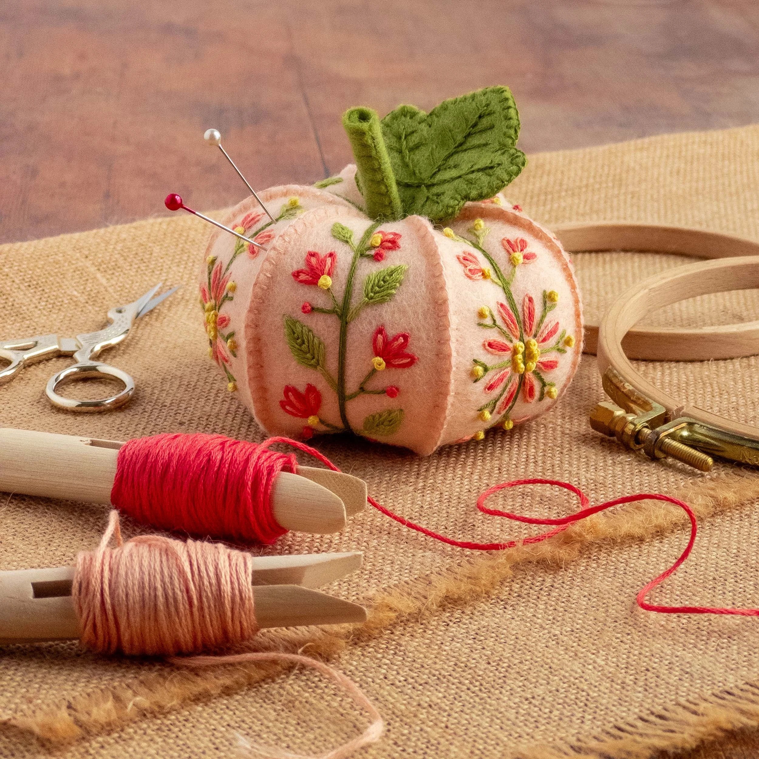 🔥LAST DAY 50% OFF🔥DIY Pumpkin Embroidered Felt Ornament Kit