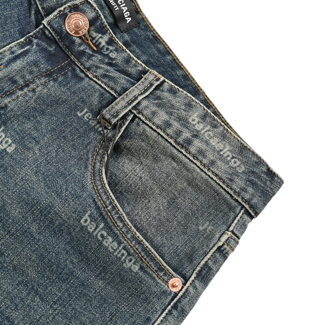Balenciaga 23Fw all over printed distressed washed jeans