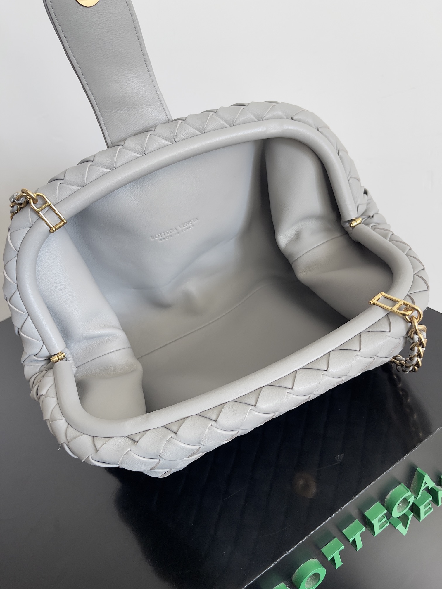 Bottega Veneta LAUREN CLUTCH chain clutch bag 785807