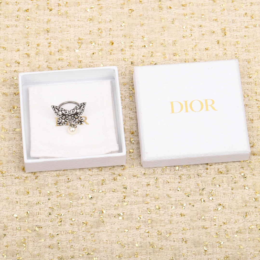 Dior butterfly diamond ring