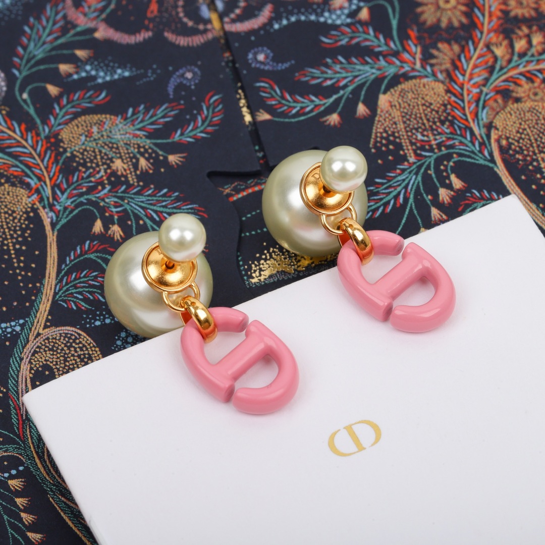 Dior Pearl Letter Earrings