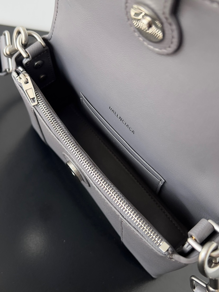 Balenciaga 23ss Down town bag