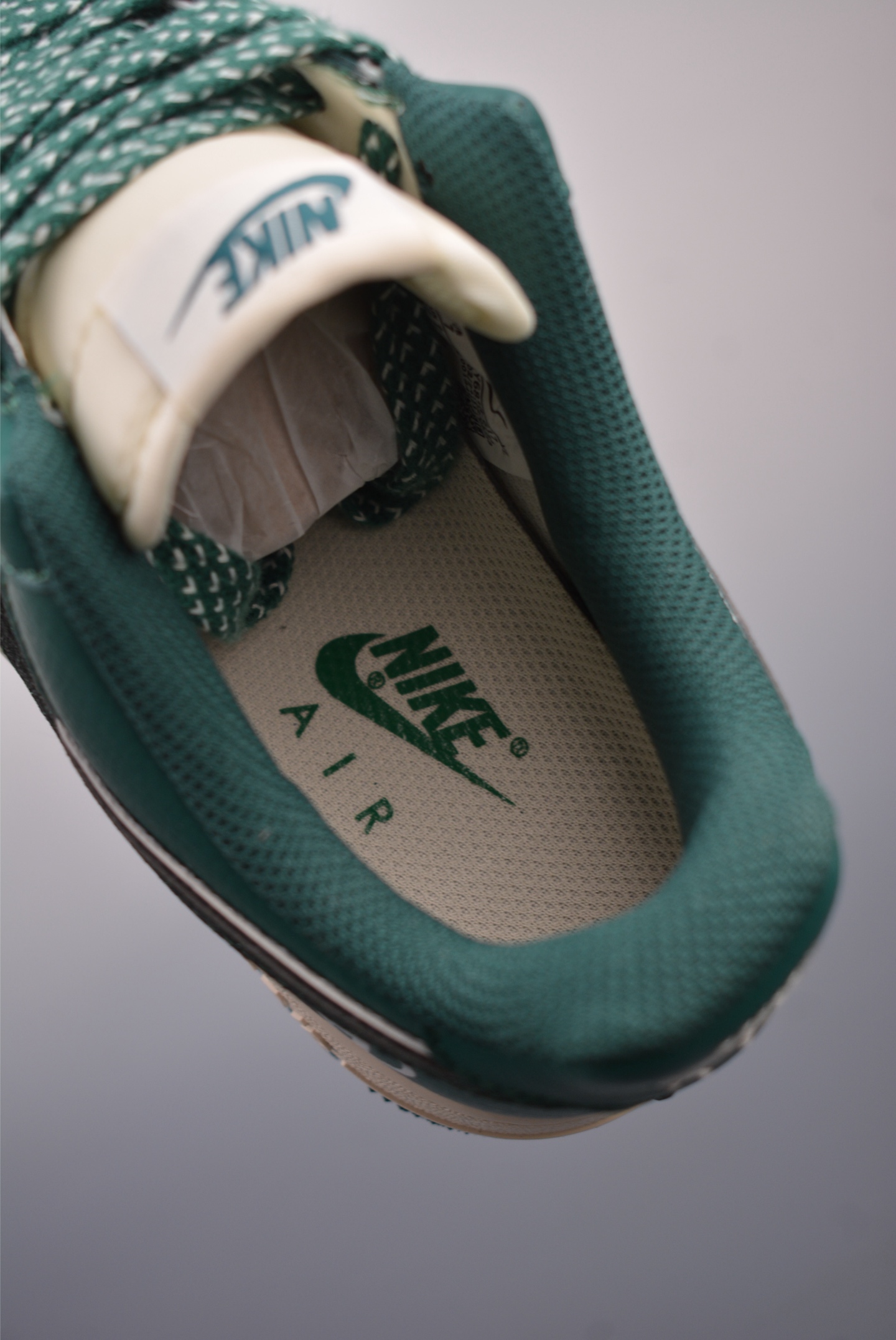 Nike Air Force 1’07 Low Dark Green and White Daisy QY6818-617