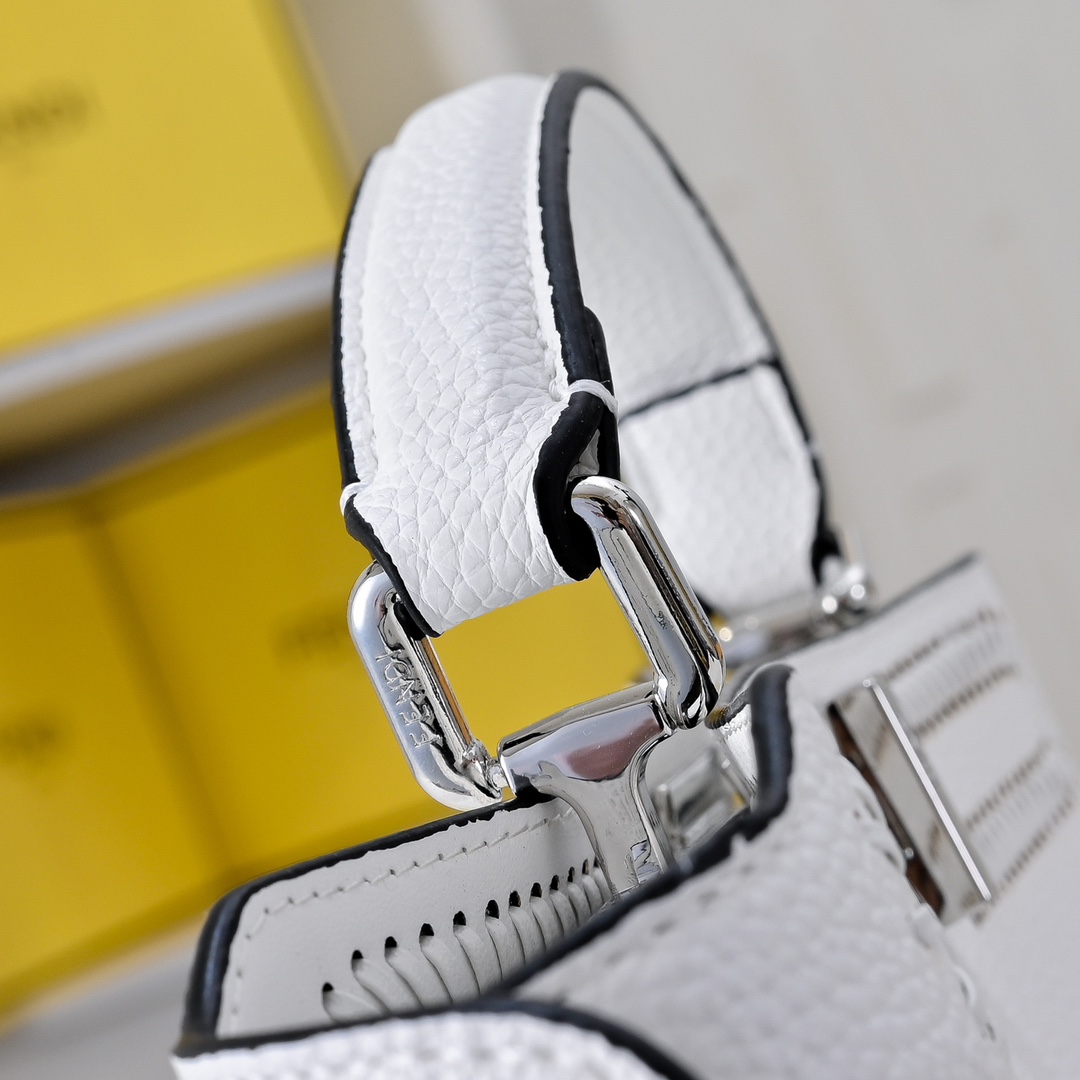 FENDI ekaboo iseeu small bag 3372