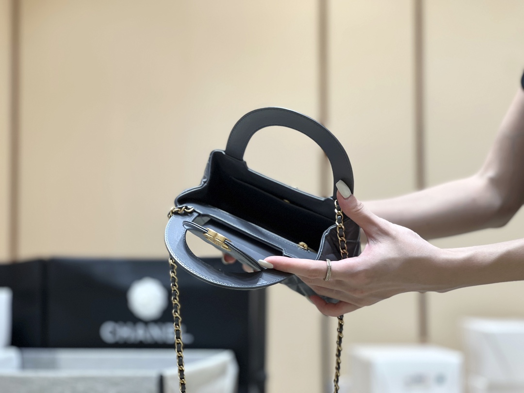 Chanel 24P Kelly Handbag AS4416