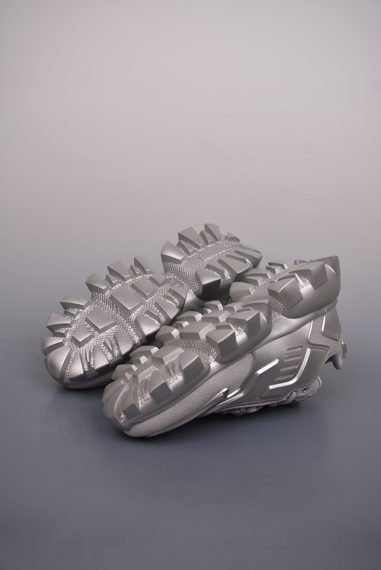 Prada Cloudbust Thunder Low Sneakers Metallic Silver 2EG293_3KZU_F0118