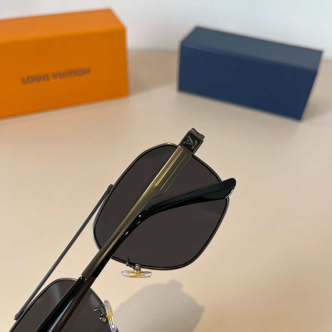 Louis Vuitton square-frame sunglasses