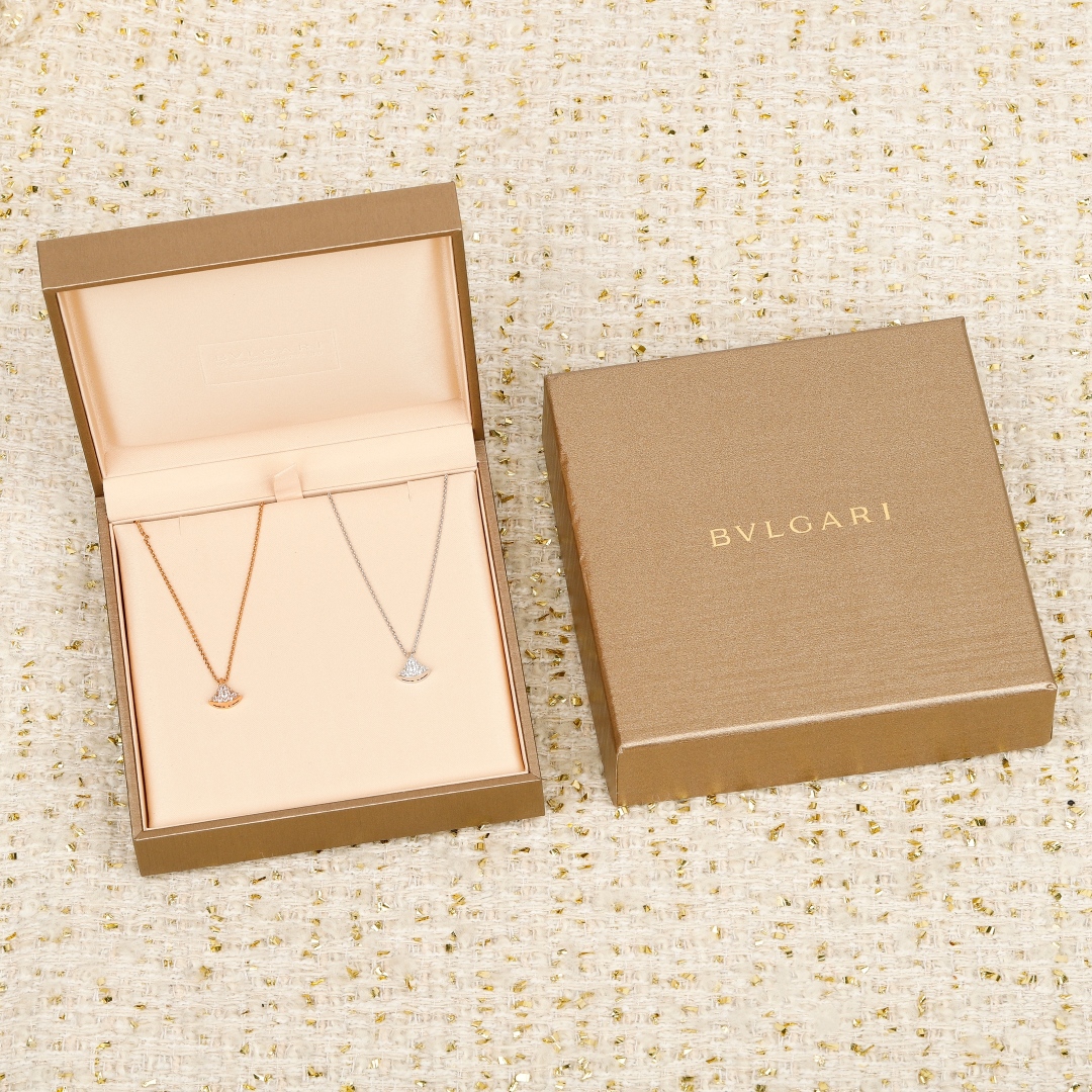 Bulgari small fan-shaped full diamond necklace