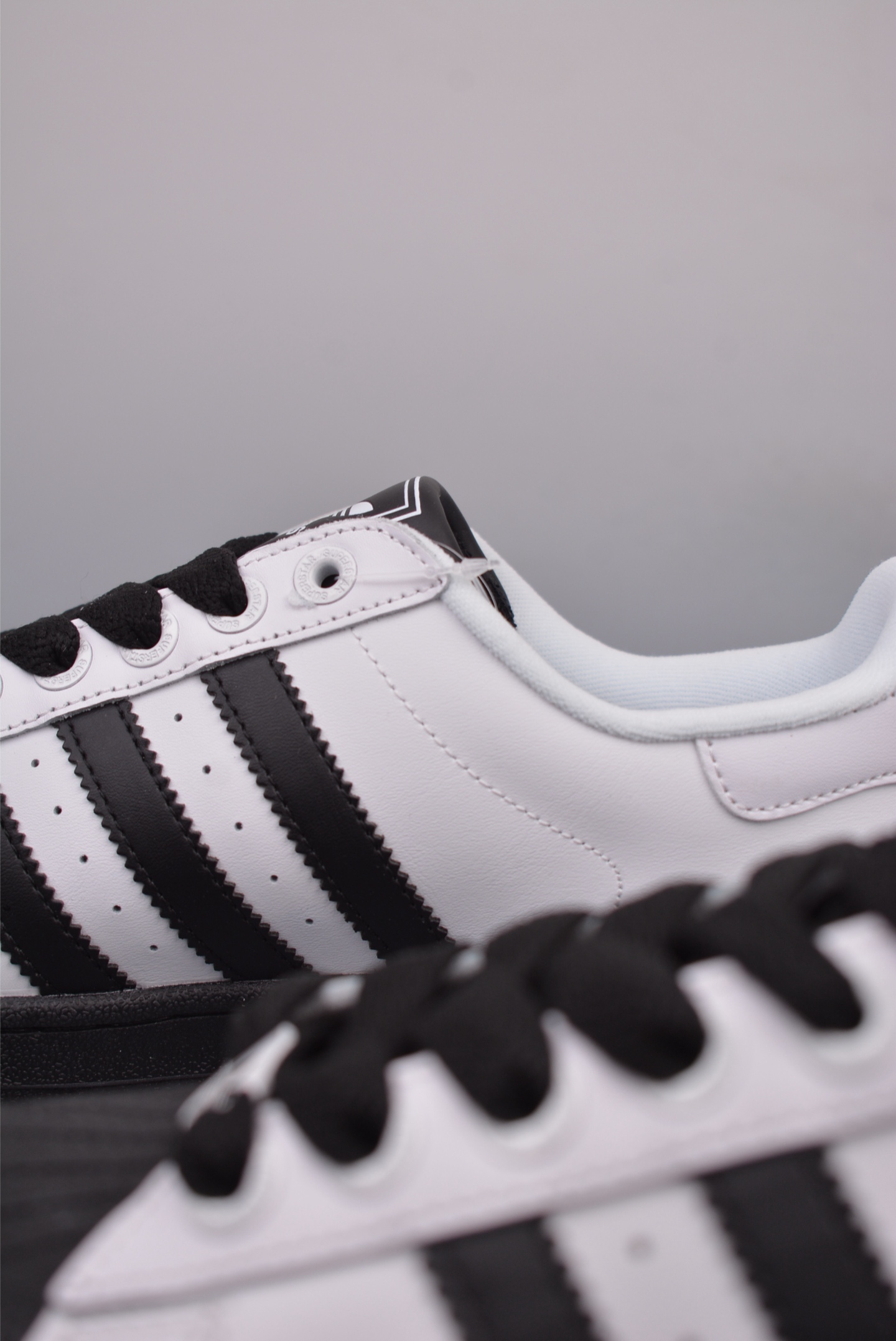 Adidas Originals Superstar white and black JI0124
