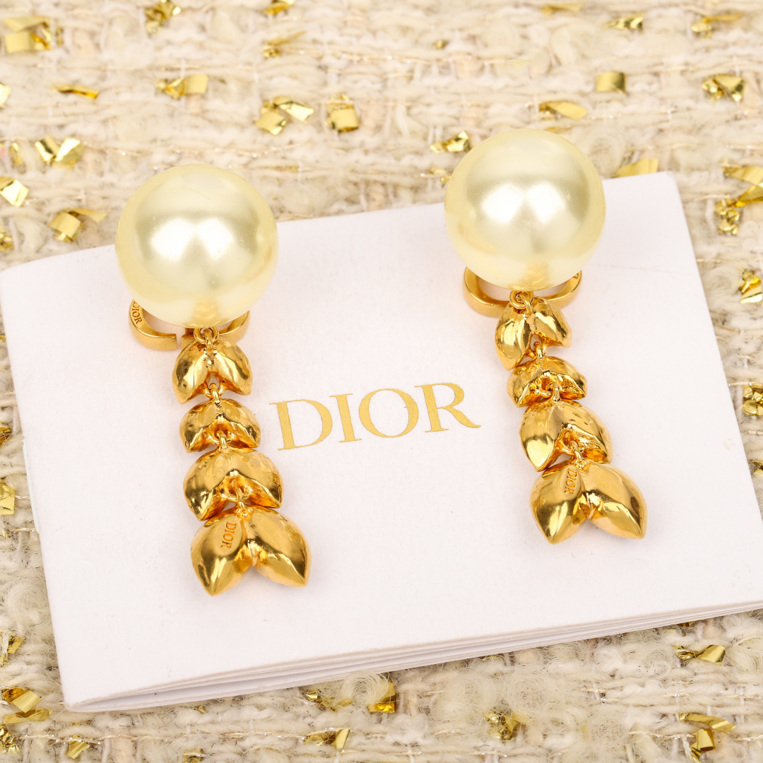 Dior wheat ear pearl earrings