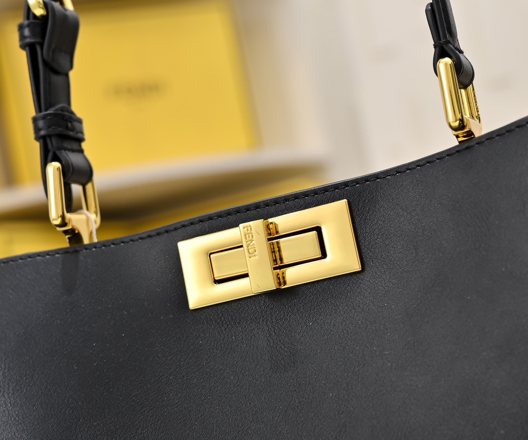 FENDI ekaboo Soft medium handbag 8801