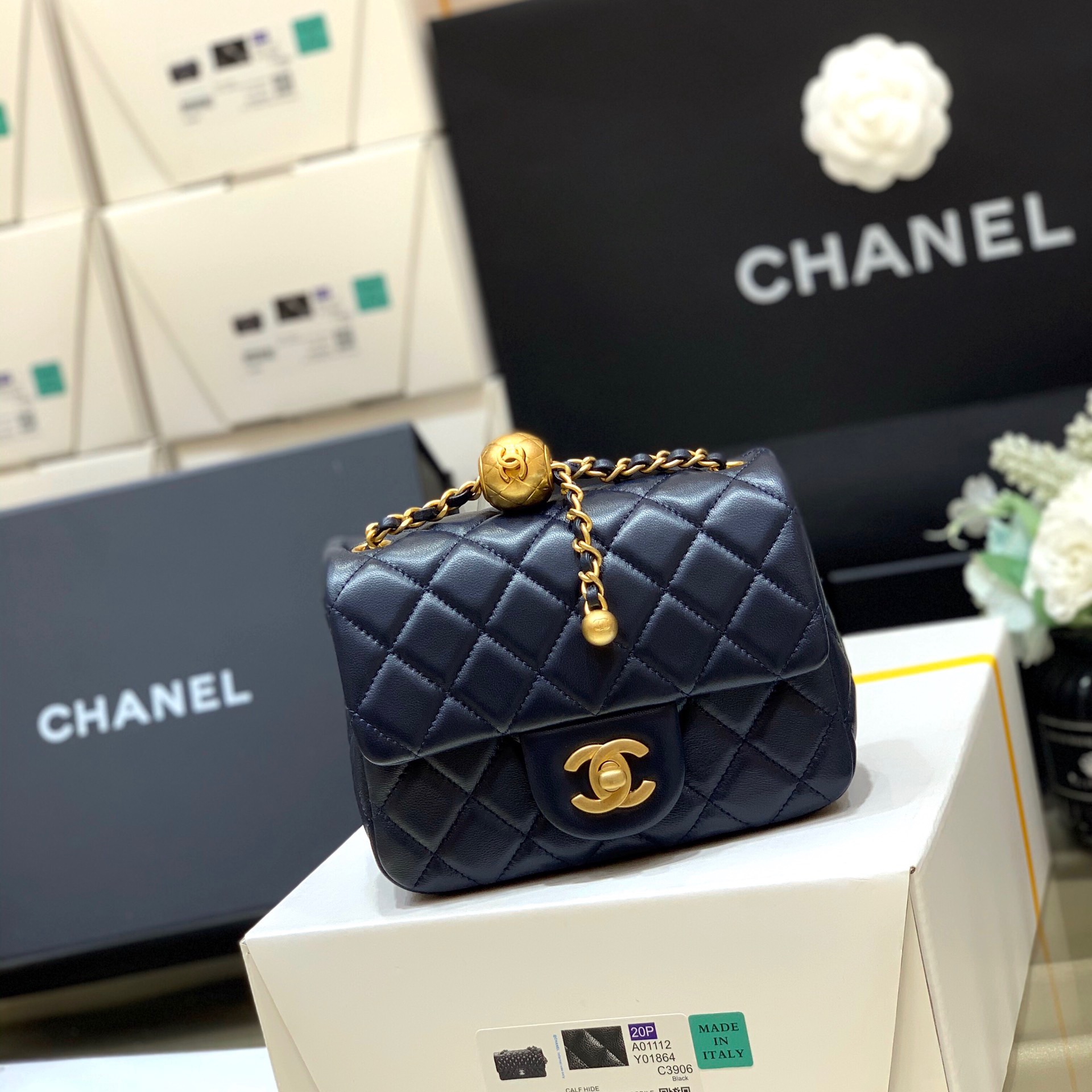 Chanel 23K cf mini chain bag AS1786