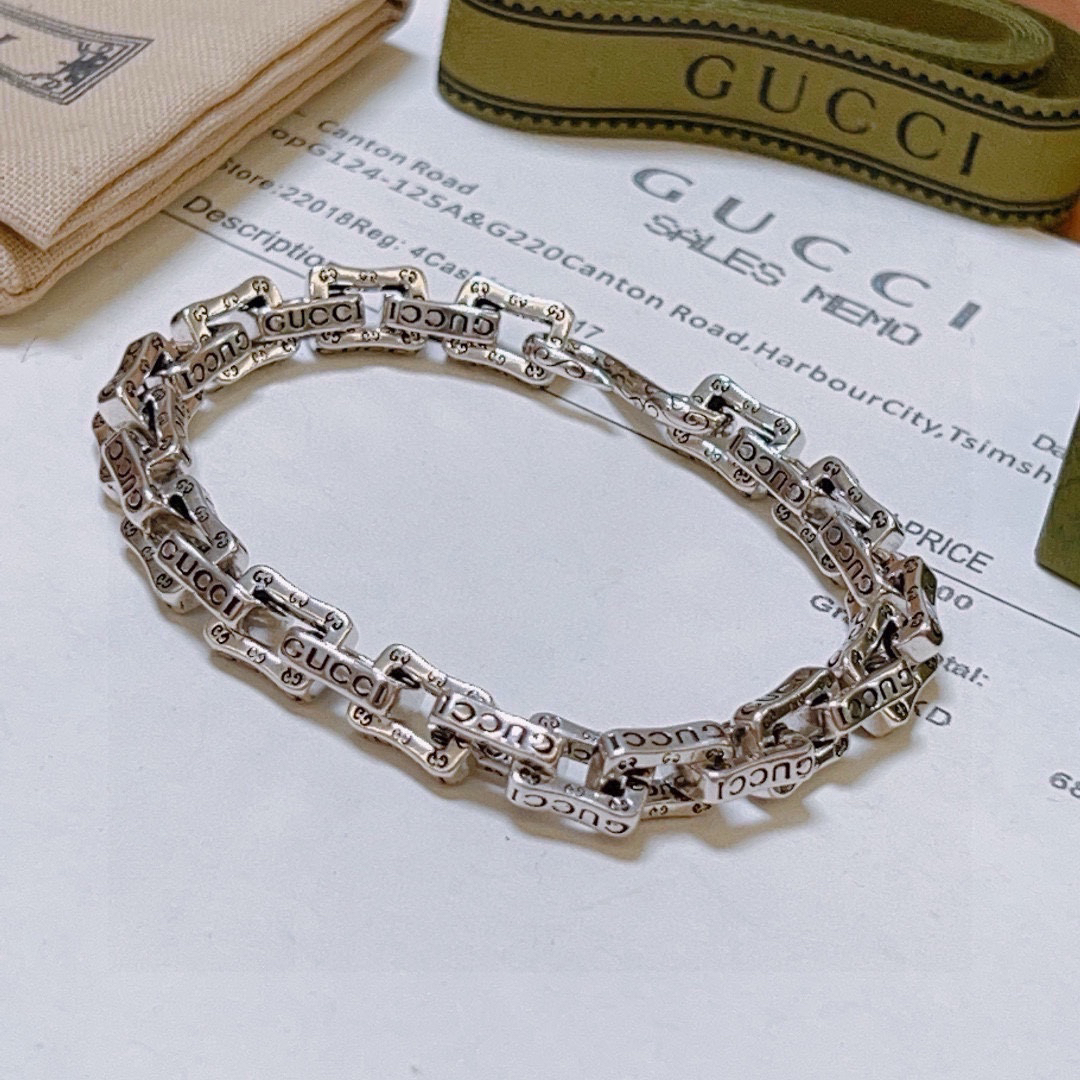 Gucci GG Square Chain Bracelet