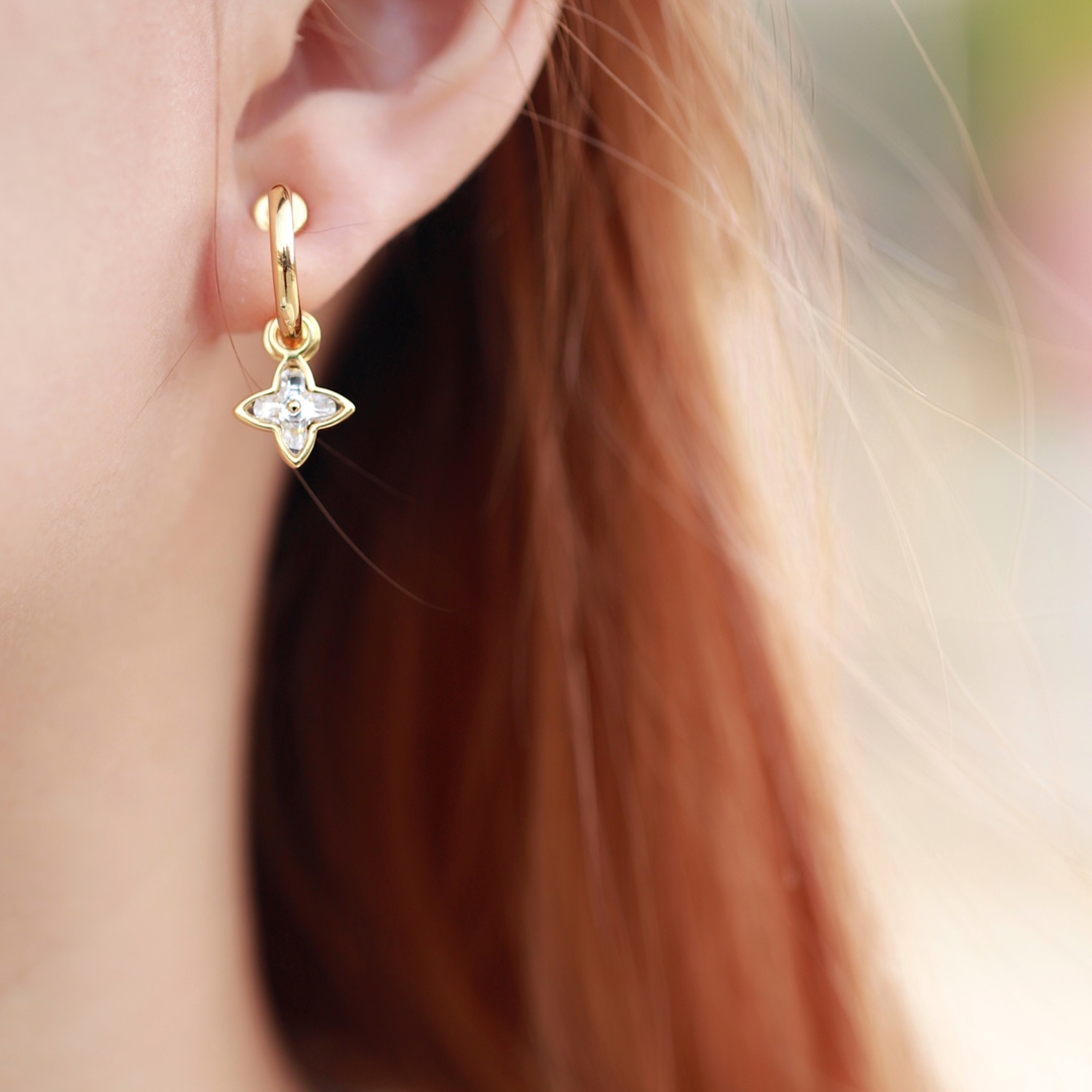Louis Vuitton blooming asymmetric earrings