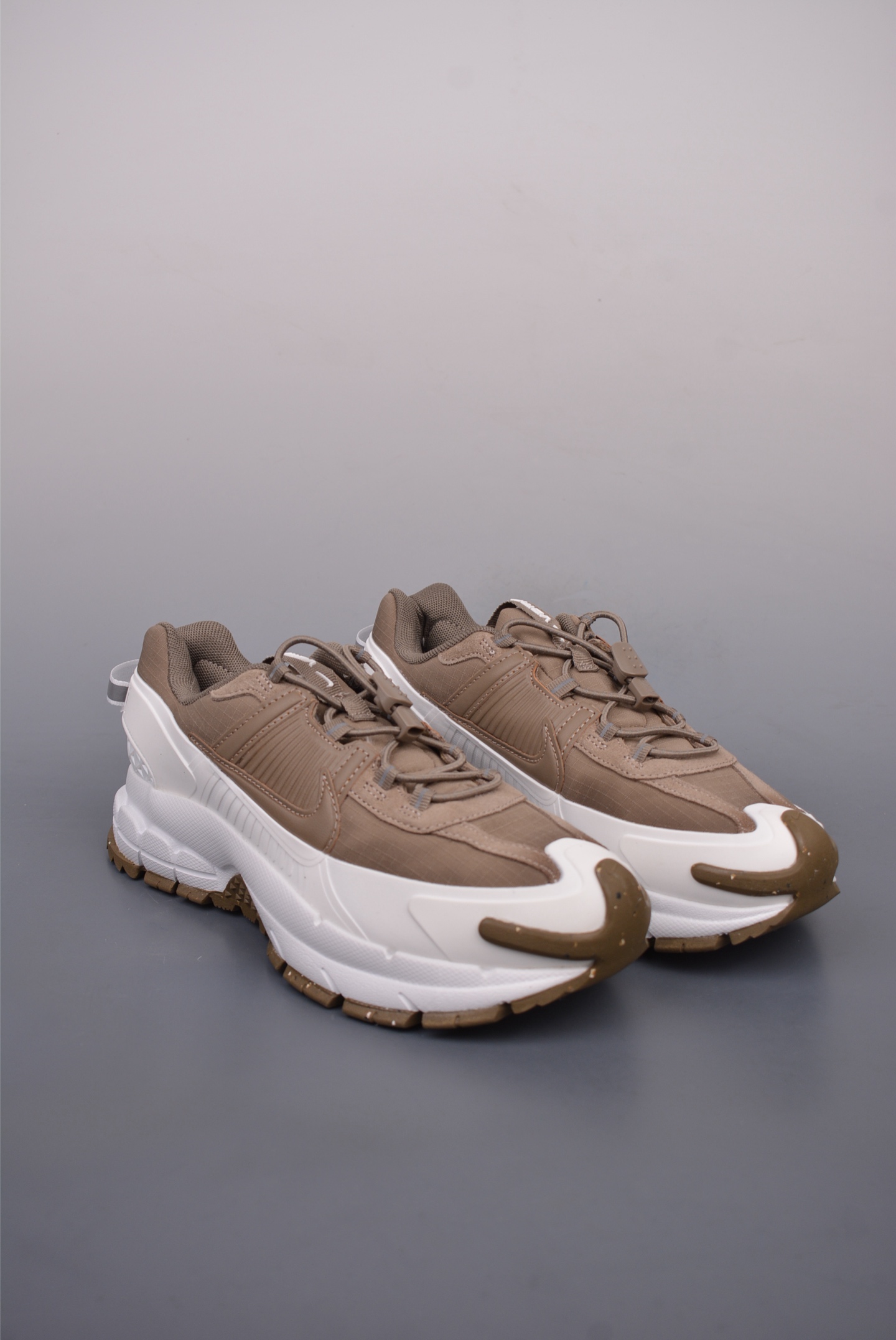 Nike Zoom Vomero 5 RoamMink Brown Light Bone HQ2181-006