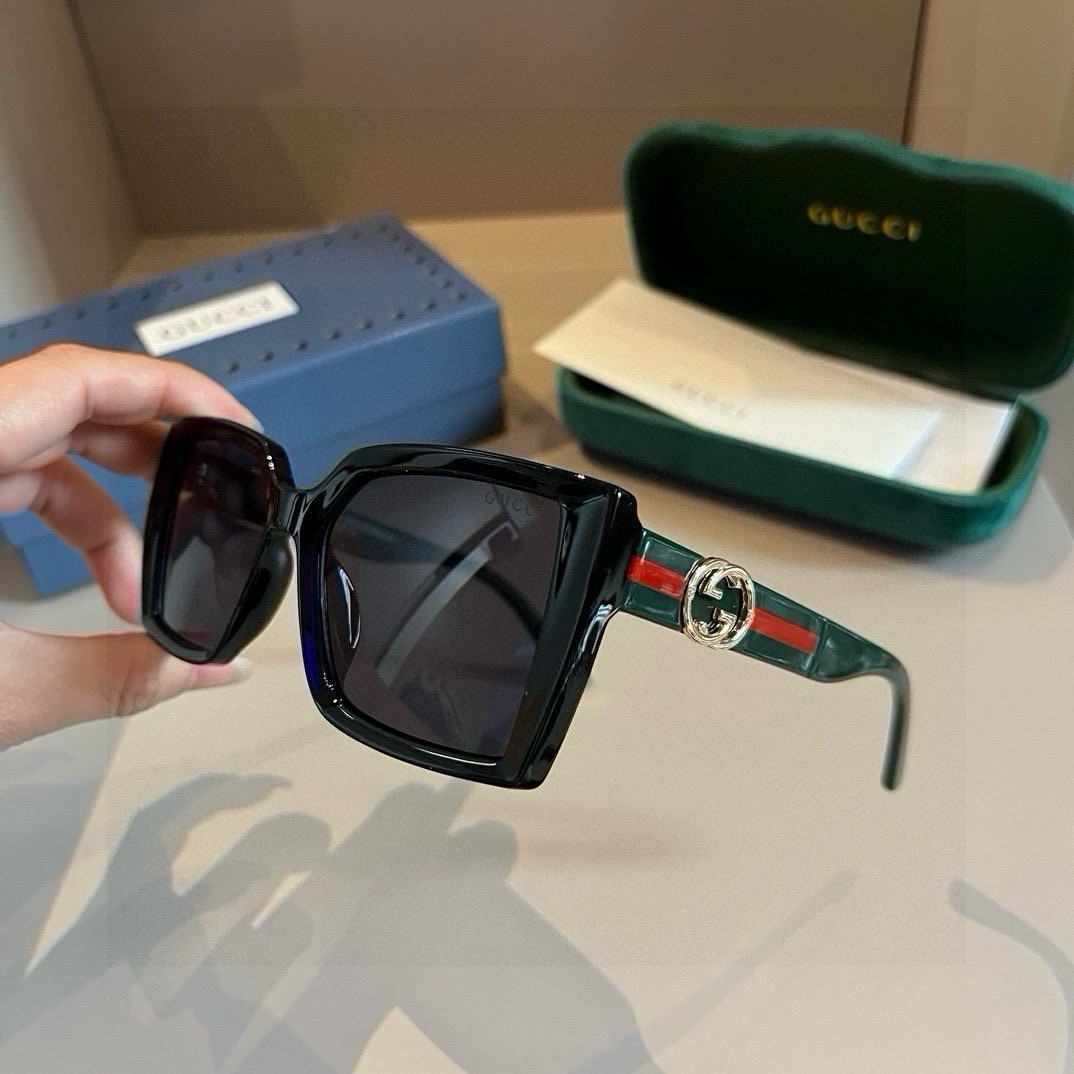 Gucci Square Frame Sunglasses