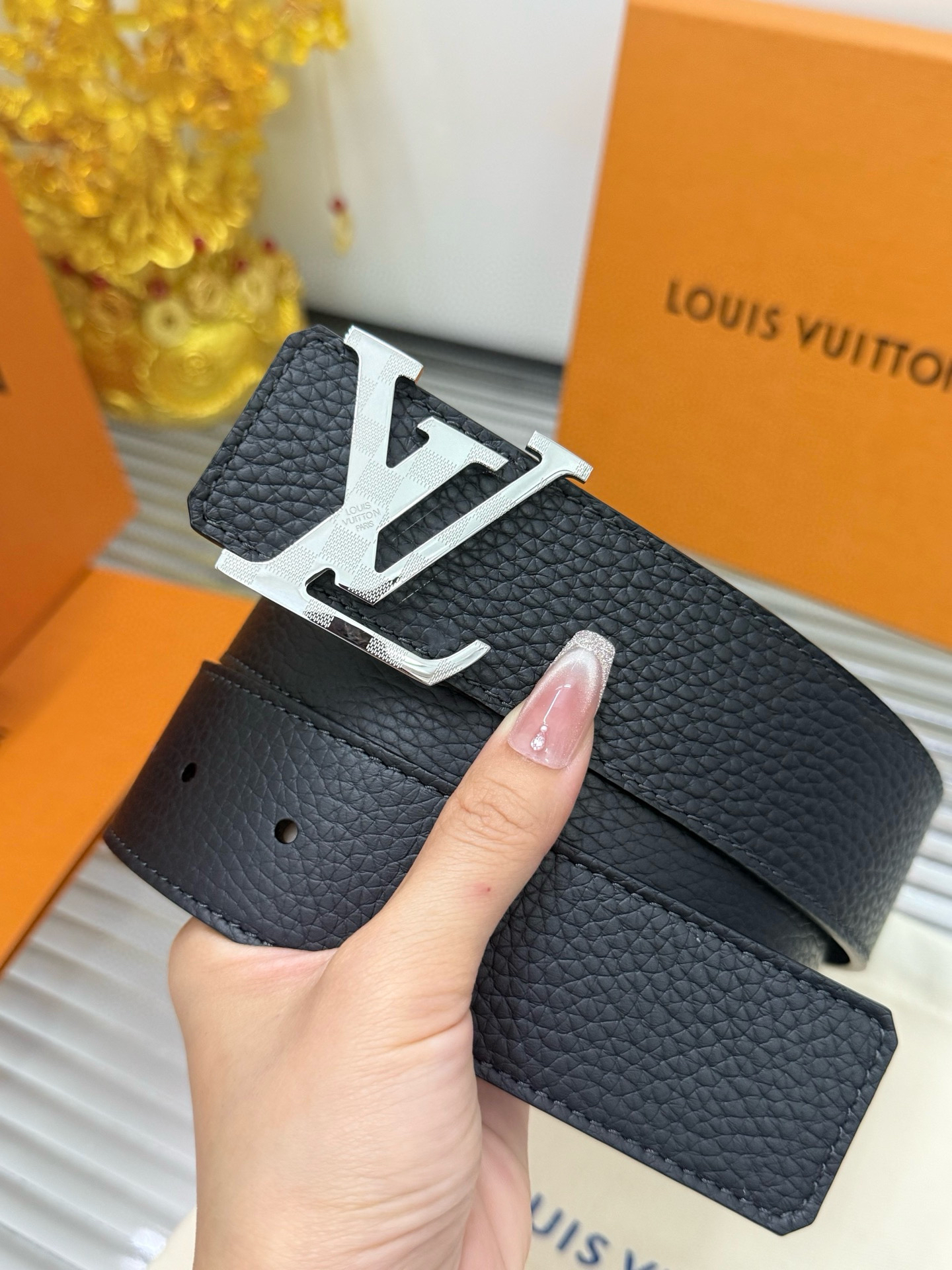 Louis Vuitton Litchi Pattern Men's Double-Sided Belt 4CM Width