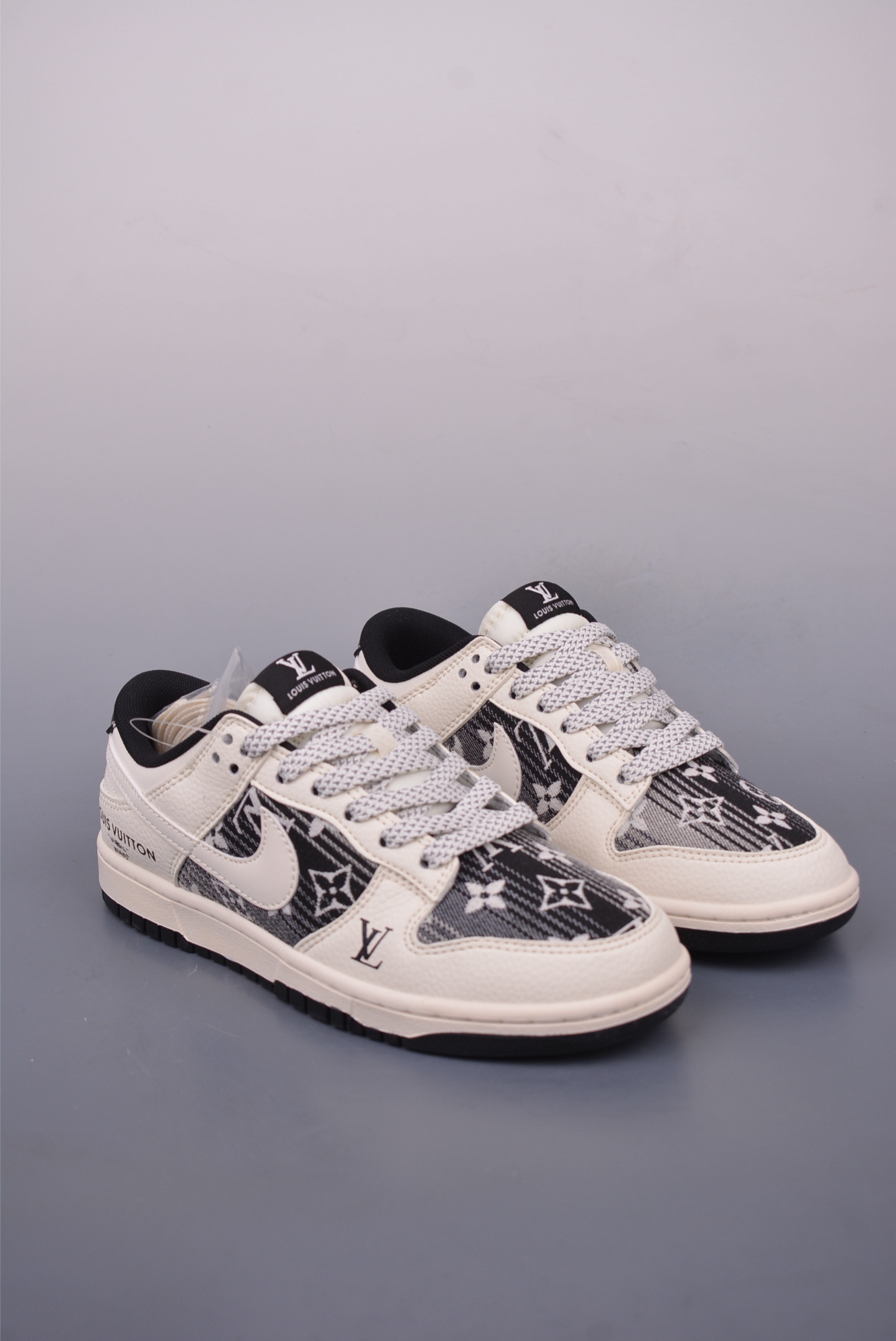 LV x Nike SB Dunk Low sneakers White and Black Print Gradient FC1688-229