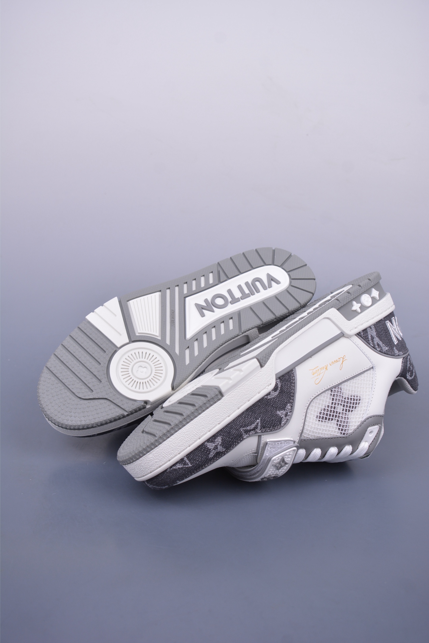 Louis Vuitton Trainer Sneaker Low 