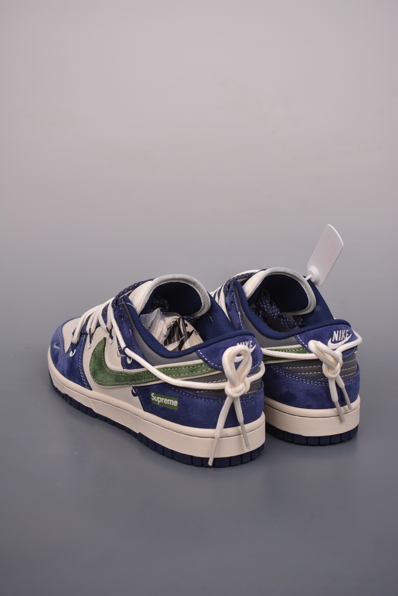 Supreme x Nike By You SB Dunk Low Retro SP Dark Blue Off-White XS1186-101