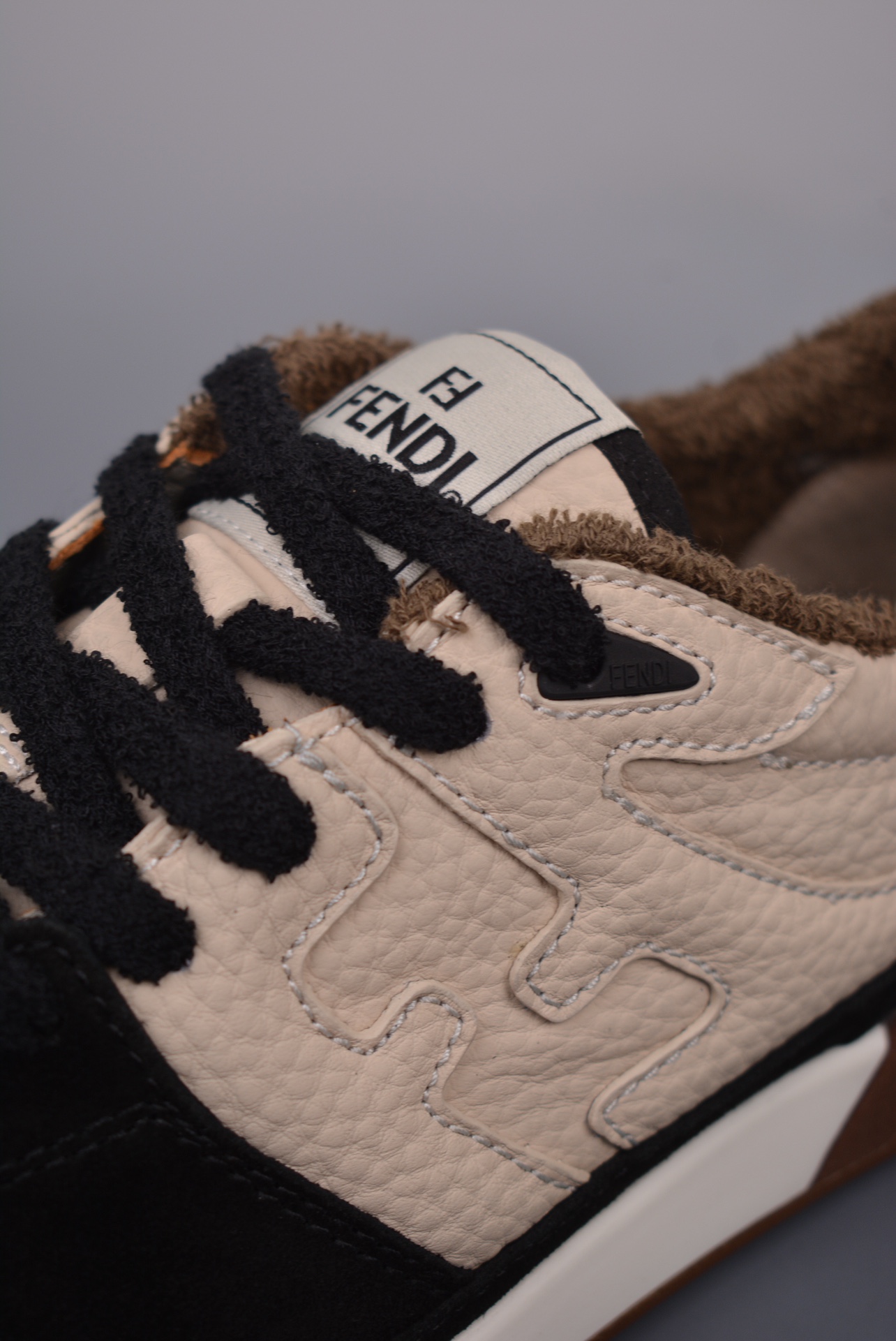 Fendi Match Sneaker Low Velcro Leather Off-White Black 7E1493AHH2F1FZB