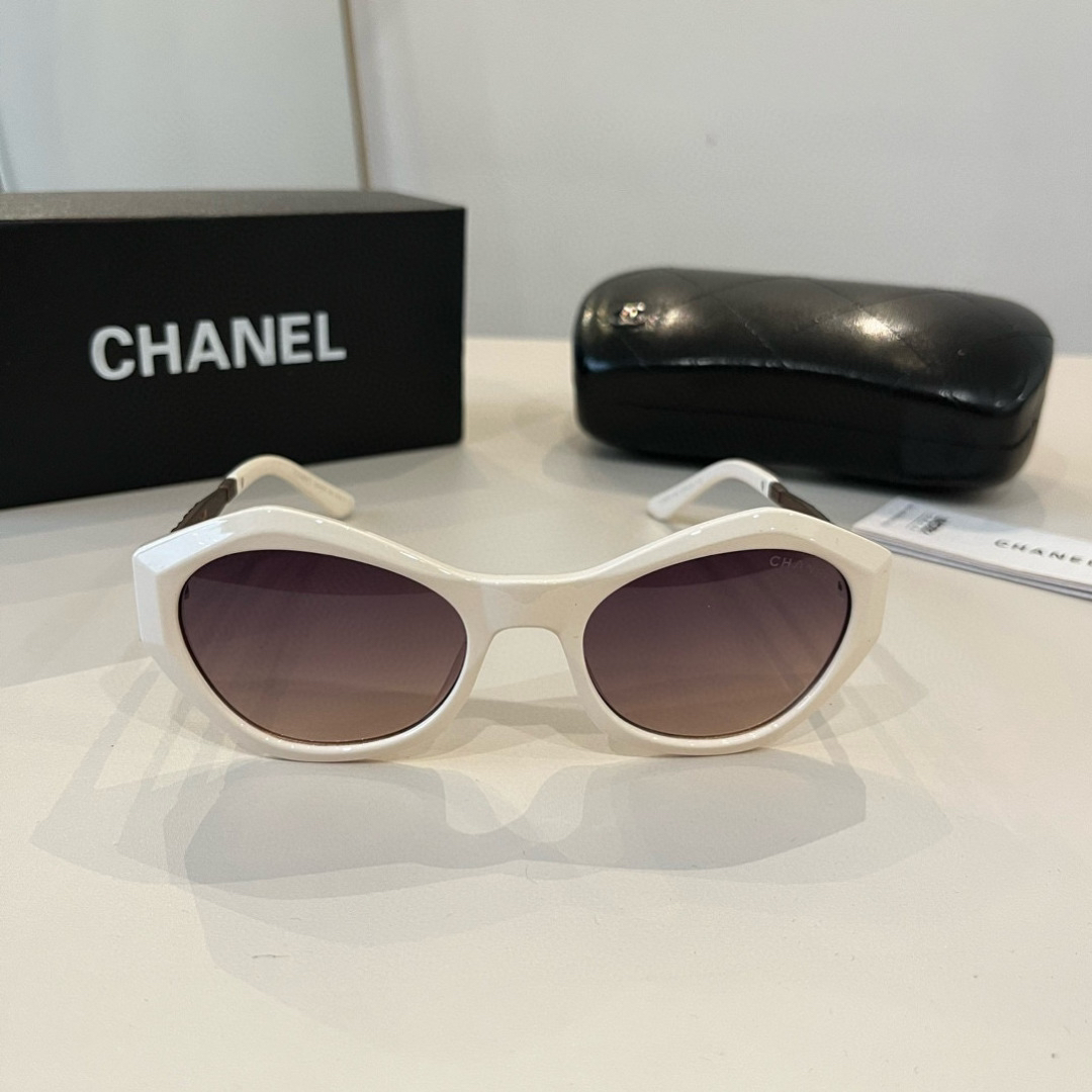 Chanel round frame sunglasses
