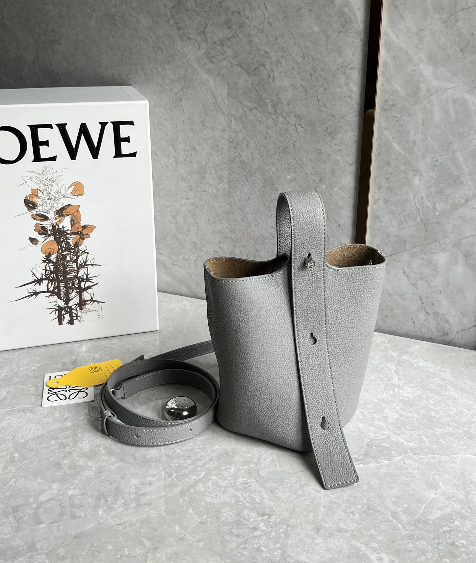 Loewe Pebble mini bucket bag 0705