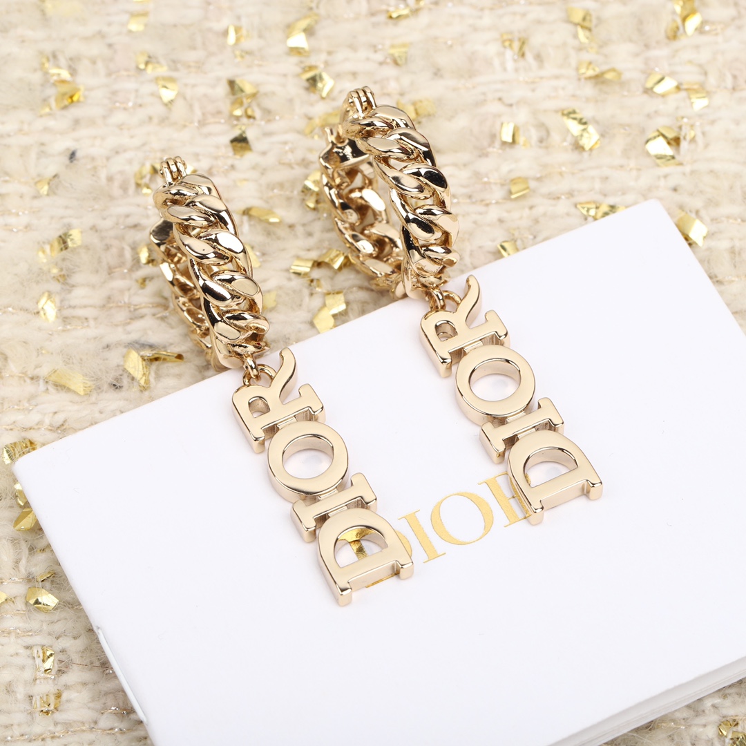 Dior chain letter earrings