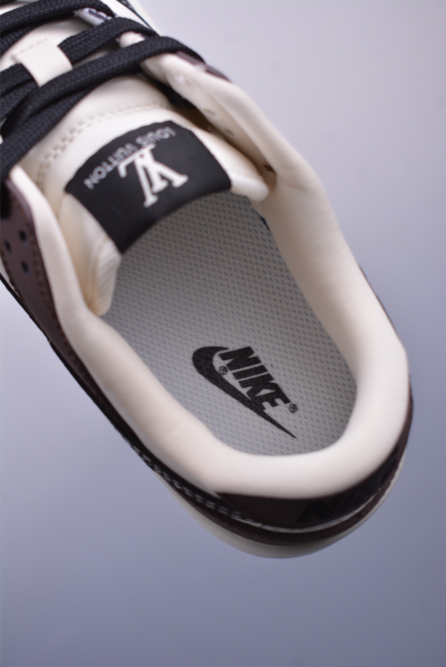 LV x Nike SB Dunk Low Sneakers QF15681-124